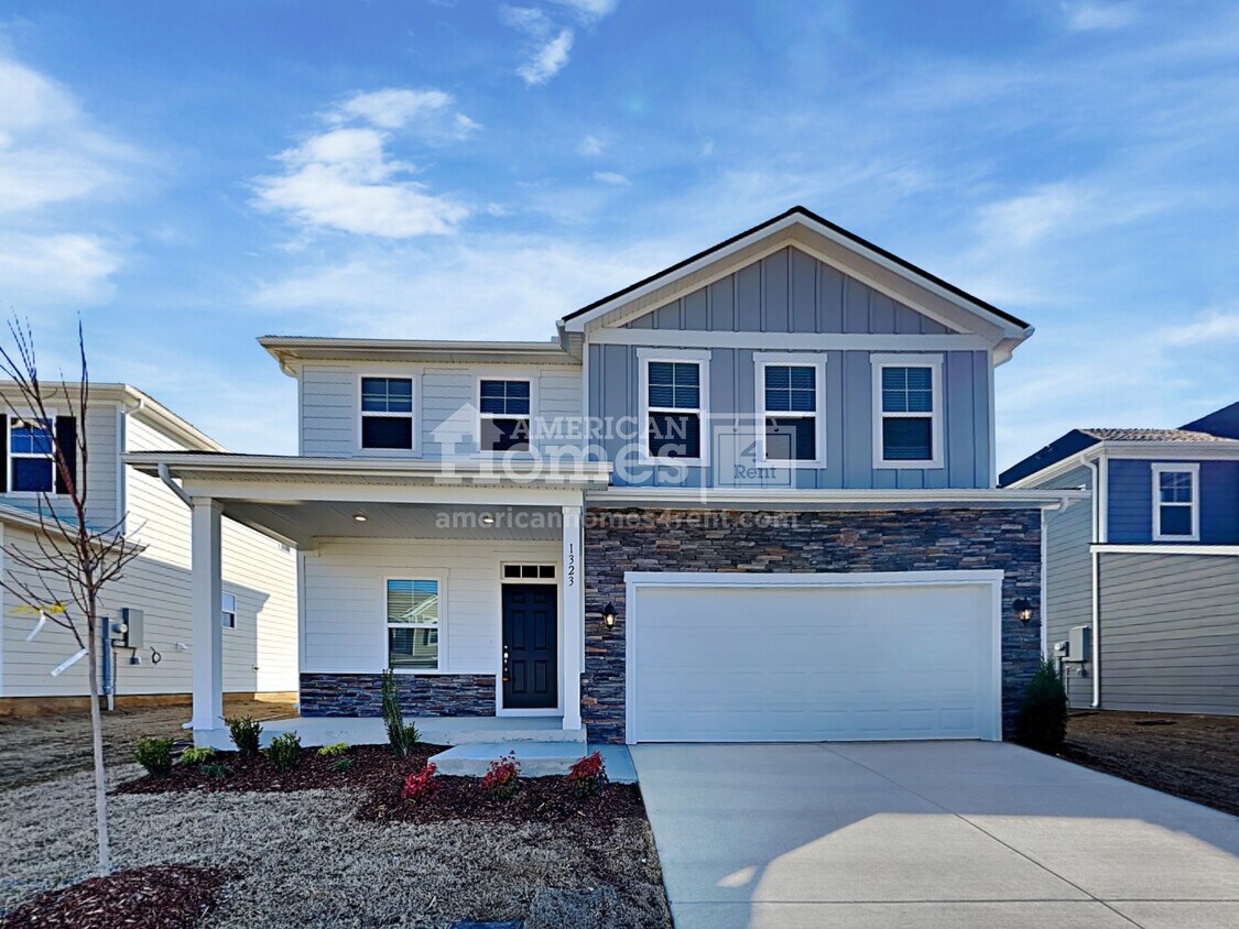 1323 Lomond Drive House Rental in Nashville, TN