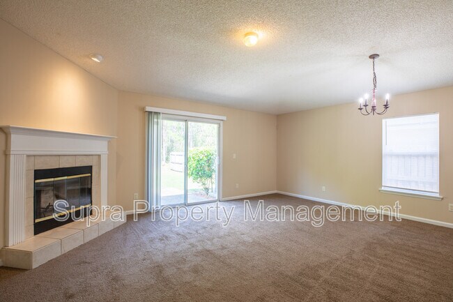Foto del edificio - 3128 Litchfield Dr