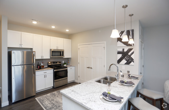 1BR, 1BA - 796 SF - Satori Flats