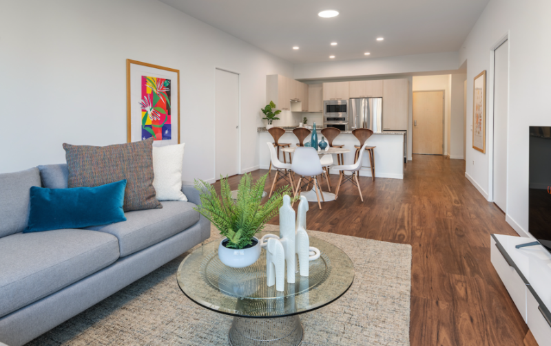 Foto principal - 644 W Cornelia Ave
