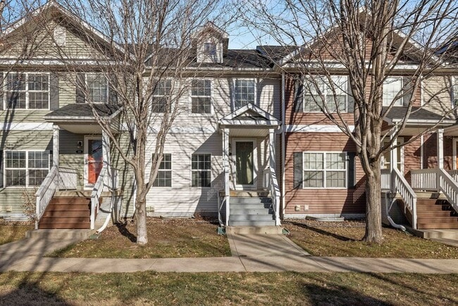 Building Photo - 207 SE Booth Ave
