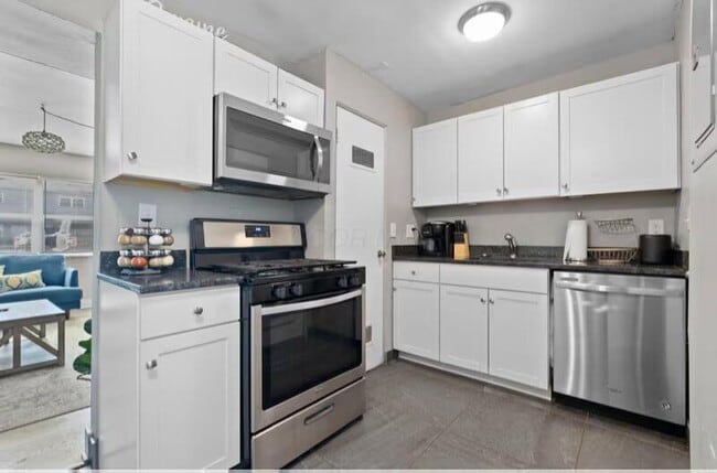 Foto del edificio - 464 E Norwich Ave