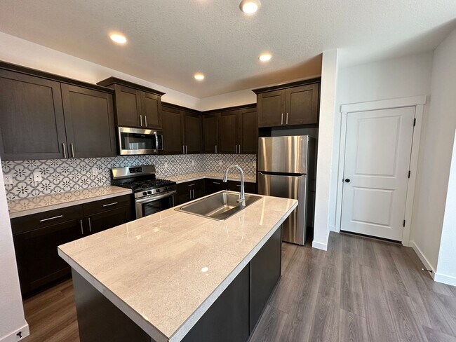 Foto del edificio - 1404 S 29th Blvd