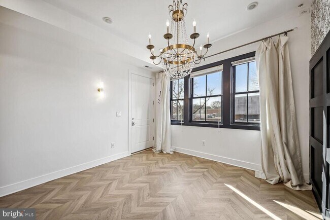 Foto del edificio - 2012 D St NE