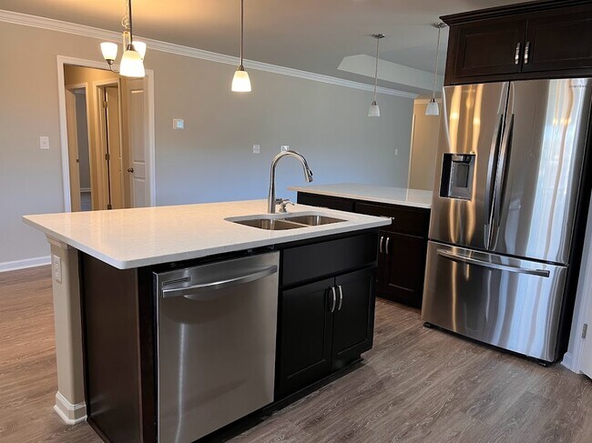 Foto del edificio - 122 Wyatt Miles Ln
