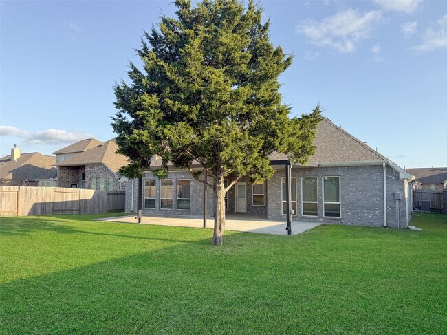 Foto del edificio - 1524 N Blue Bonnet Ln
