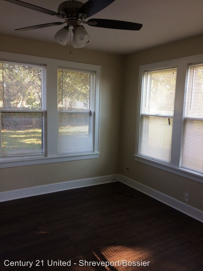 Foto del edificio - 1322 Montgomery Ln
