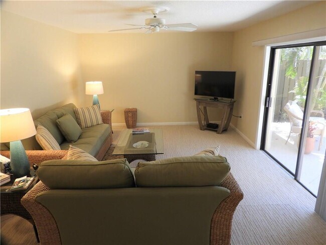 Building Photo - 575 N Tropic Ln