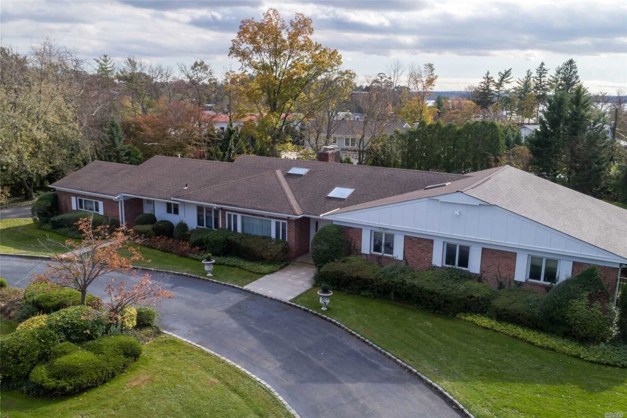 Foto principal - 5 Sinclair Dr