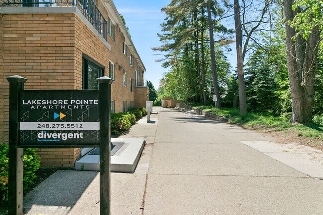 Building Photo - Charming 1 bedroom