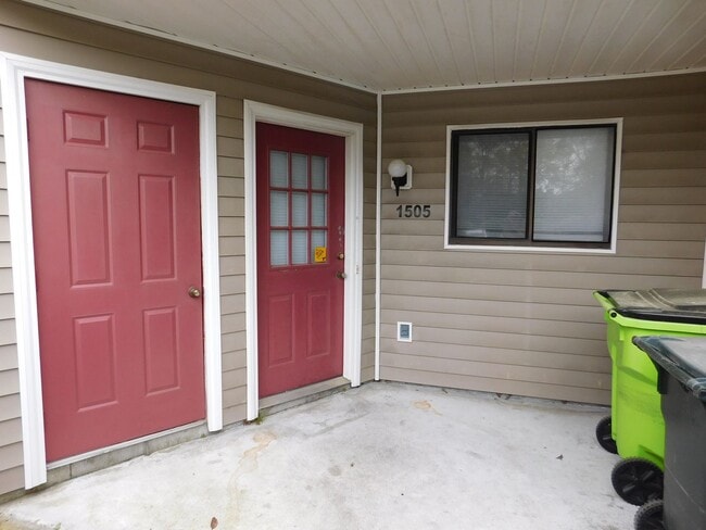 Foto del edificio - 1505 College Way