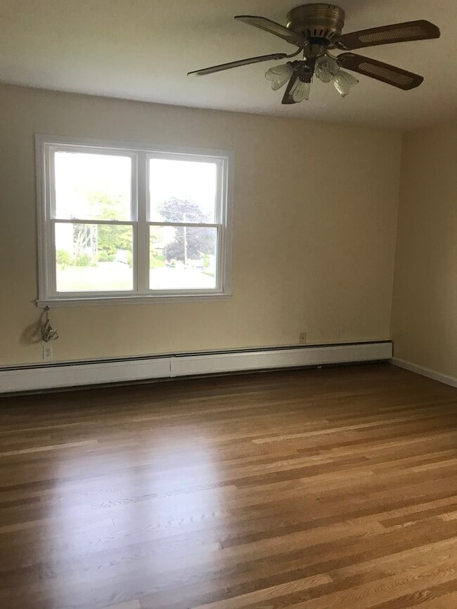 Master - 95 Holland St