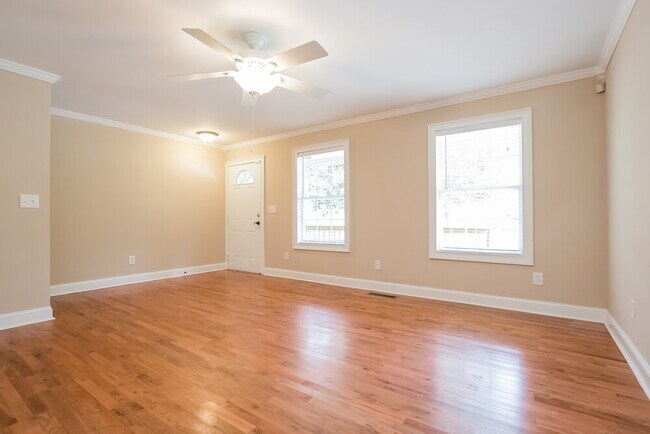 Building Photo - 3885 Dollar Cir