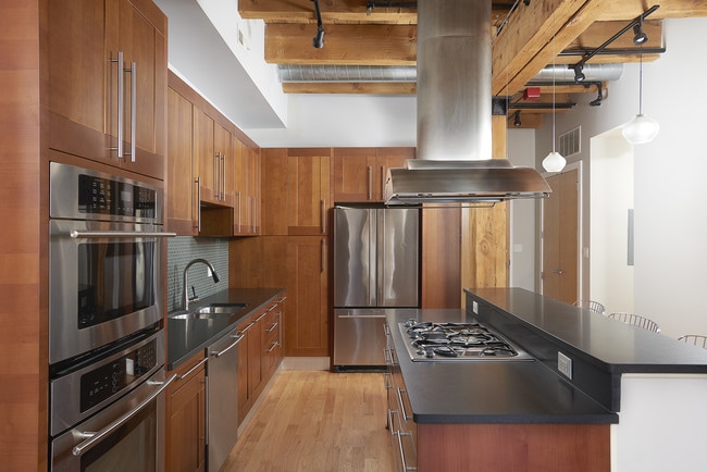 Building Photo - 154 W Hubbard St
