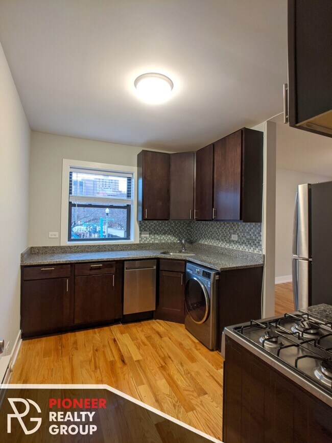 Foto del edificio - 2909 N Mildred Ave