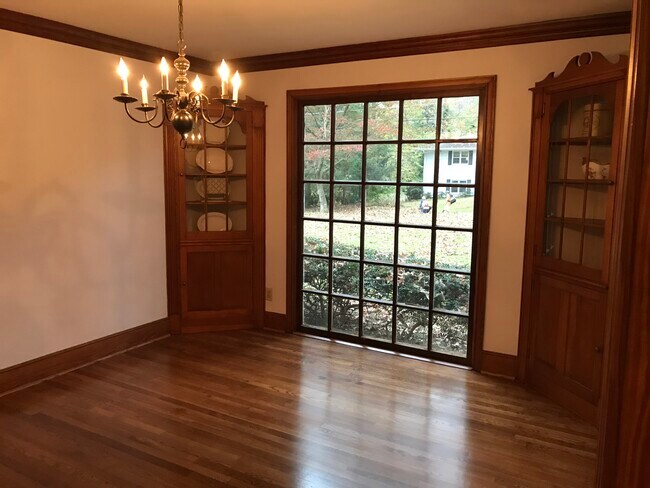 Photo - 2165 Collins Dr NW House