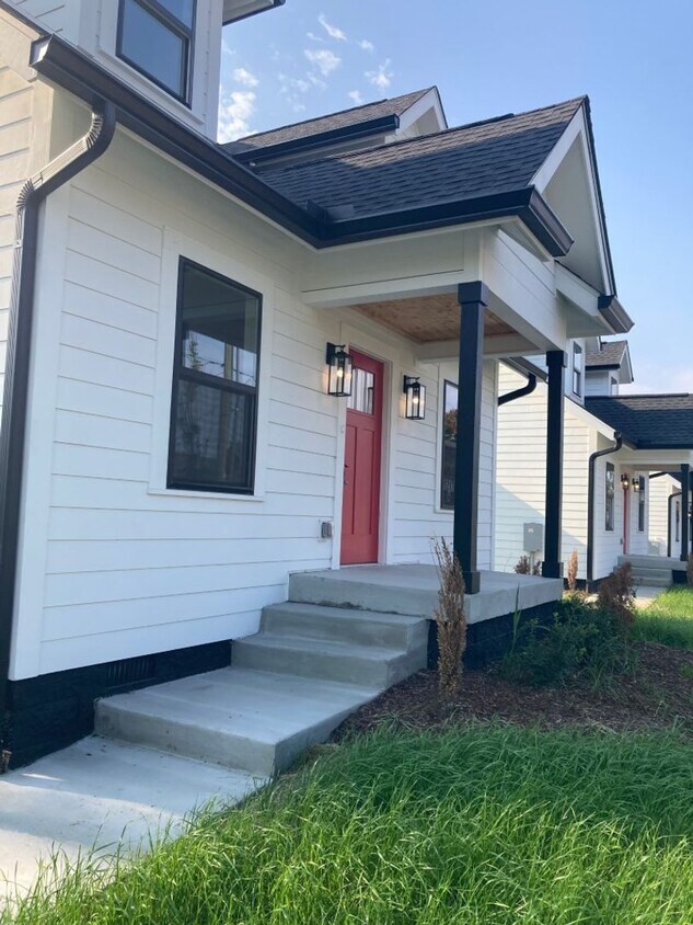 Primary Photo - 1 month free rent with Dec Move-In! Brand ...