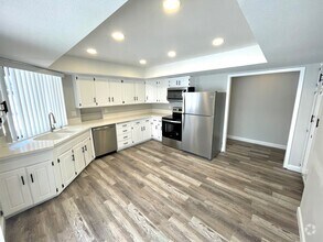 Building Photo - 4180 Blue Heron Ct