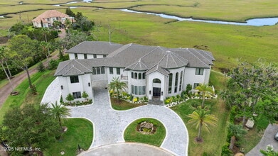 Building Photo - 463 Royal Tern Rd S