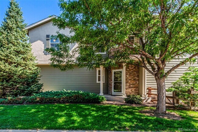 Foto del edificio - Spacious 3BR Townhome in Englewood