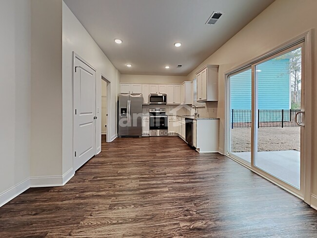 Building Photo - 1818 Produce Ln