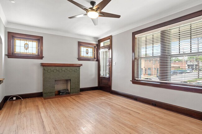 Foto del edificio - 5352 Itaska St