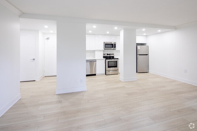 2 Bdrm - 150 Allan