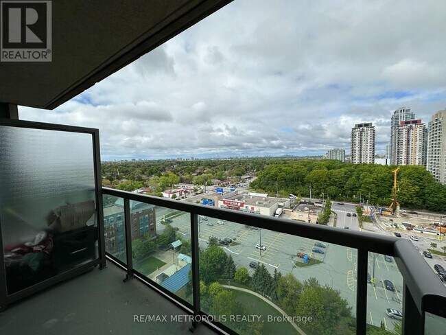 Photo du bâtiment - 68-2068 Grangeway Ave