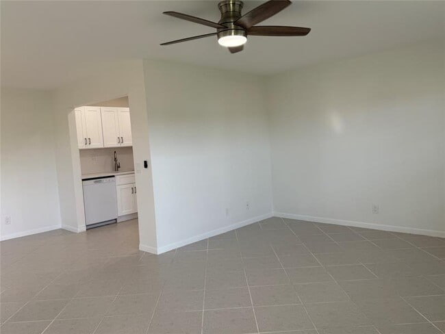 Building Photo - 768 Normandy Trail