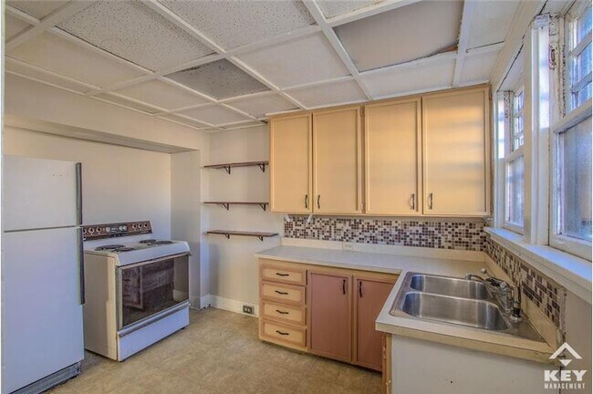 Foto del edificio - 1608 W Pine St