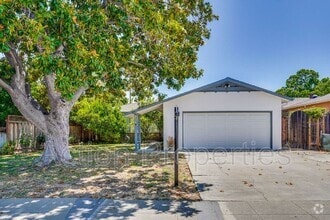 Building Photo - 834 Orange Ave
