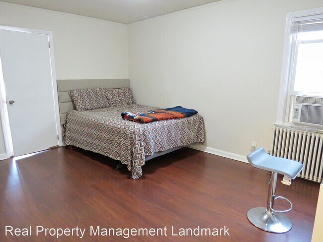 Foto del edificio - 3 br, 2 bath House - 54 Gates Avenue