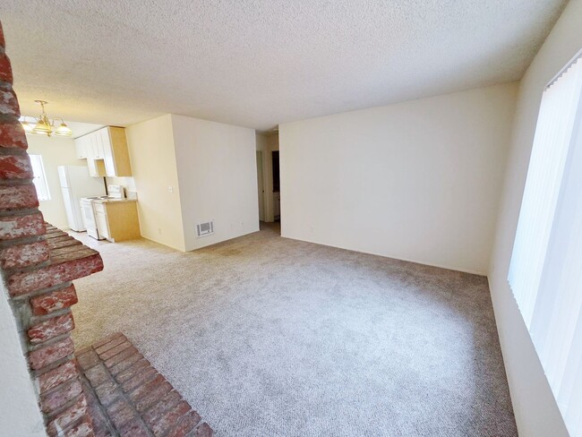 Building Photo - *OPEN HOUSE: 9/20 1:30-2:30PM* Remodeled 2...