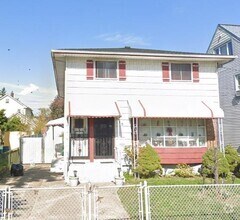 Building Photo - 15 Meriam St