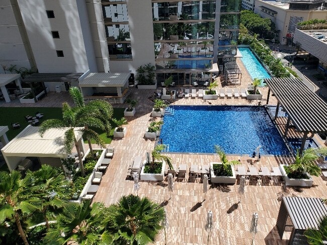 Balcony View - 1388 Kapiolani Blvd