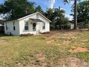 Building Photo - 408 Milledge Rd