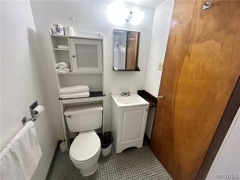 Building Photo - 6908 Buffalo Ave