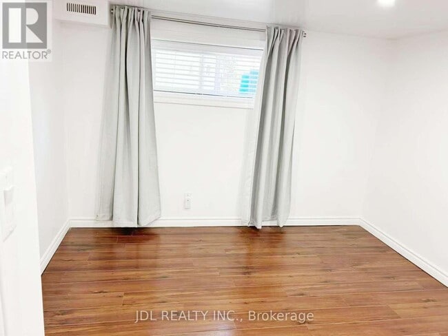 Building Photo - 115 Mintwood Dr