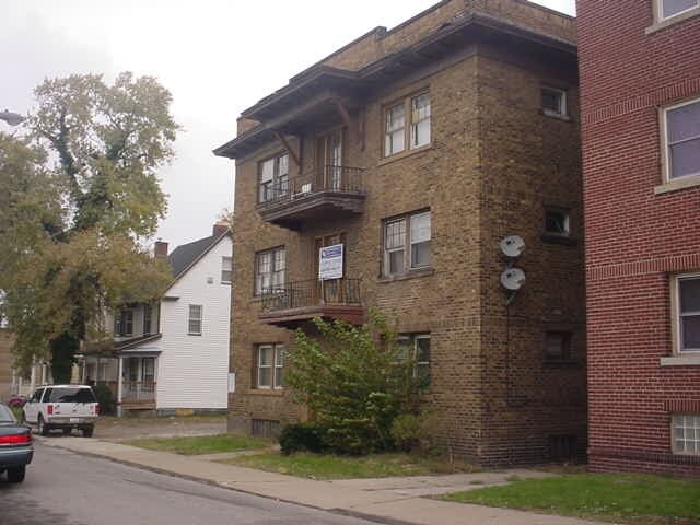 Primary Photo - 1369 W 80th St