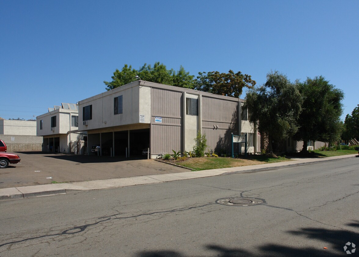Building Photo - Terre at 1050 Peach