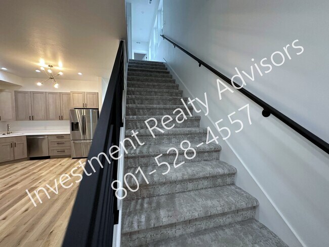 Foto del edificio - Brand New 3 Level Townhome!