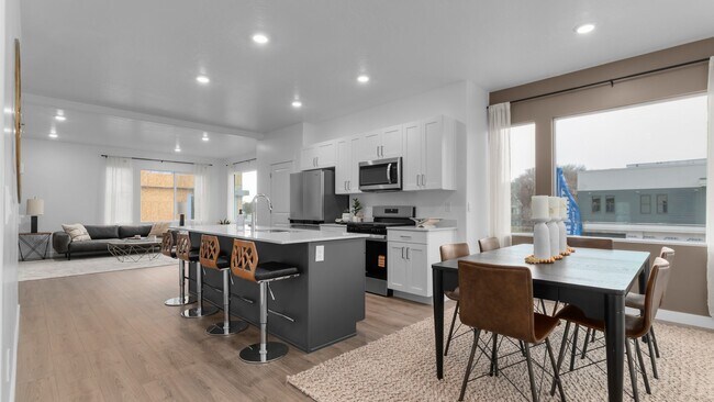 Foto del edificio - Brand New 4-Bed/3 Bath Town Home