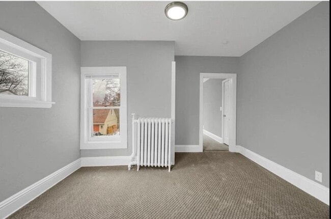 Building Photo - 1055 7th St W