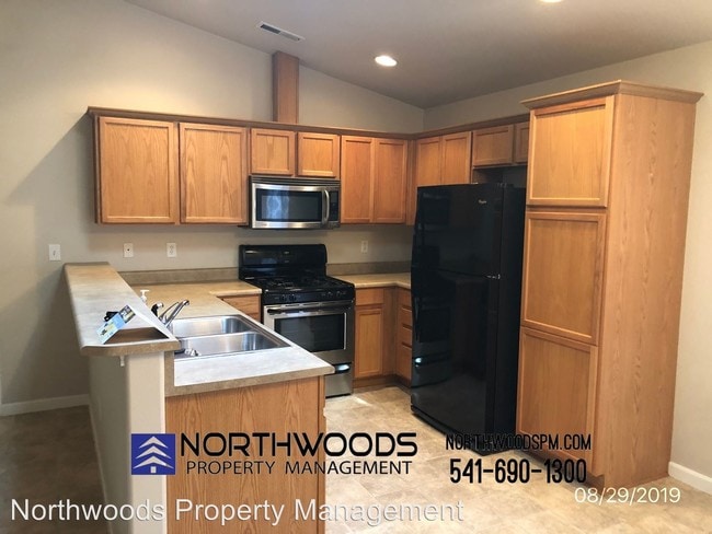 Building Photo - 3 br, 2 bath House - 2378 Corona Ave.
