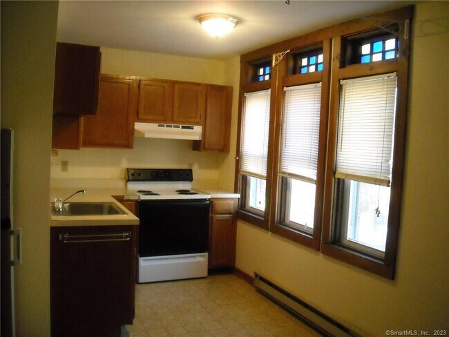 Building Photo - 175 Minerva St