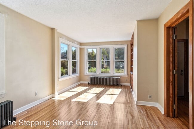 Building Photo - 4 br, 2.5 bath House - 2112 Laurel Avenue
