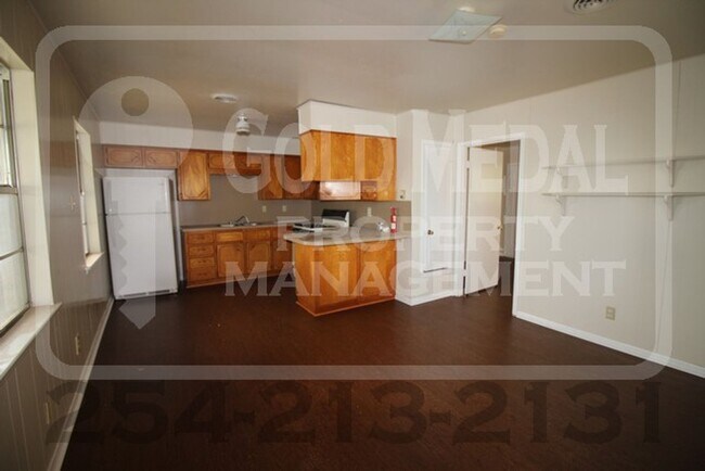 Building Photo - 812 Pecan Circle