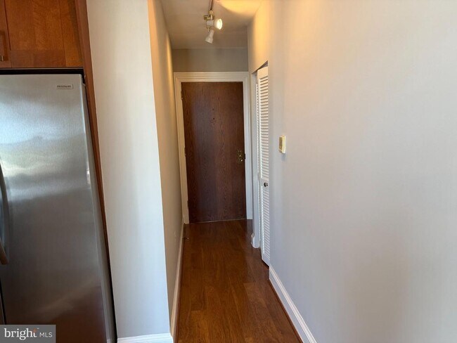 Building Photo - 1325 13th St NW