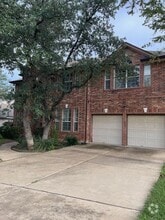 Building Photo - 3822 Azur Ln