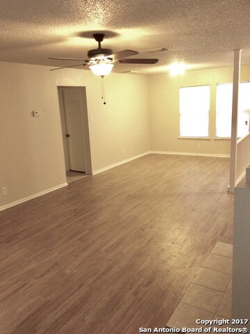 Foto del edificio - 6338 Beech Trail Dr
